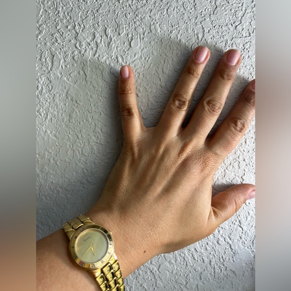 Gucci 3300.2.L gold plated 10 microns ladies watch - Picture 4 of 16